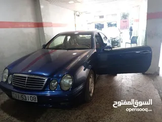  15 مرسيدس clk موديل 2001 لون ازرق مميزةً للبيع او للبدل