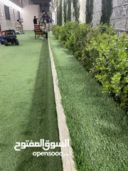  30 عشب صناعي (ترتان) وأشجار و ورد صناعي