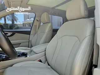  7 2016 Audi Q7 (New Shape) / Gcc Specs /Original Paint / Auto park / Panoramic Roof  Excellent overall