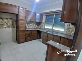  6 شقه فارغه للإيجار الجبيهه