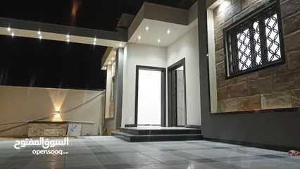  19 منزل أرضي جديد ما شاء الله للبيع في مدينة طرابلس منطقة عين زارة بالقرب من جامع موسي كوسا