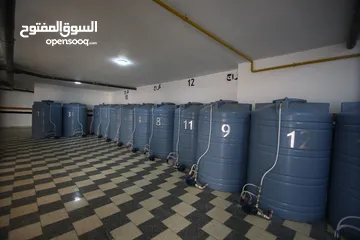  28 شقة طابق اول 205 م فخمه ومميزه للبيع مرج الحمام من المالك شركه الحمزة للاسكان بقرب دوار البكري