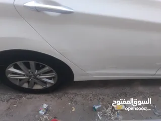  3 النتره خليجي مديل 13مكينه ألف وست ميه مكفول السيارة بيه بس هاي البارد بل باب والدير اشوي