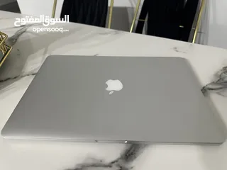  3 MacBook pro 2015 بحالة ممتازة