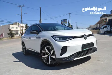  9 VOLKSWAGEN ID.4 CROZZ  PRO BIANO BLACK  2023 لون لؤلؤي فحص كامل