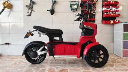  1 Electric scooter (DOOHAN-iTANK) 3000 watt.(for sale in salt city).السلط