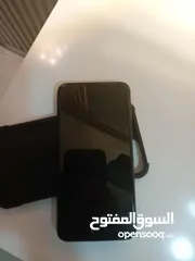  1 تلفون من نوع الايفون 8 بلس حاله ممتازه بنراعي ضروف الناس