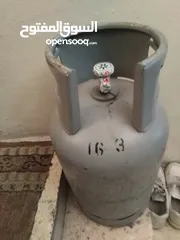  1 غاز طبخ و جرة غاز مليانه للبيع المستعجل
