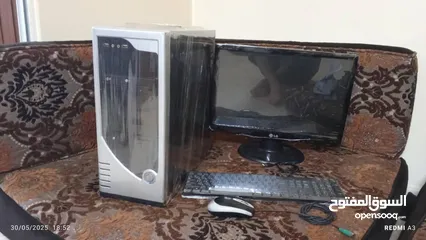  1 كمبيوتر للبيع شبه جديد