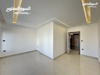  15 شقة  ارضي 133متر  3غرف نوم مع ترس  في مرج الحمام بتشطيب مميز