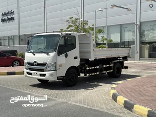  3 HINO 300 Tipper pickup 2018