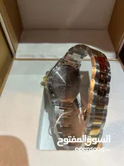  3 ساعه VERSACE  GMT جديده كليا. اصلي 100‎%‎.    مع كامل مرفقاتها من أجمل لون راقي جدا وجذاب وجميل جدا