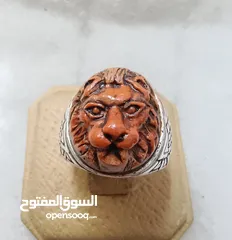  3 خاتم مغربي قديم متوج بقطعة مرجان