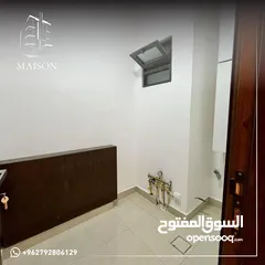  24 شفة شبه ارضي مع ترس و شلال بأفخم التشطيبات العصرية خلف المدارس العالمية