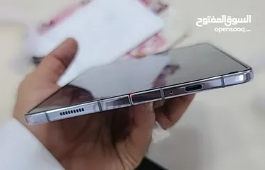  2 Samsung Z4 Fold 5G
