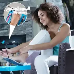  1 طاولة رفع القدم لوضع المناكير وتقليم الاظافر براحه اكثر مع مروحه تجفيف فوري و اضاءة تنشيف وعدسه مكبر