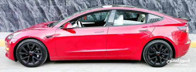  11 تيسلا 2022 model 3 فحص كامل 4 جــيـــد بدون ملاحظات غرفة جلد ابيض لون مميز بحالة الوكالة بسعر لقطة