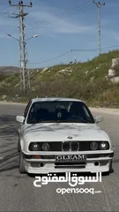  3 BMW E30 320i