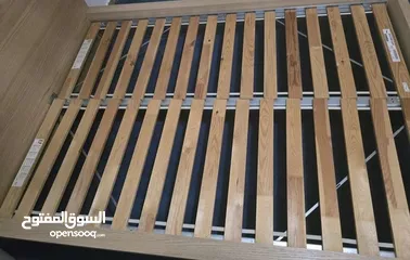  9 سرير إيكيا قياس 200/160 مرتبه ايكيا طبقة لبادة ايكيا وحده ادراج ارتفاع 80سم عرض 81 سم طاولة شاشة ايك