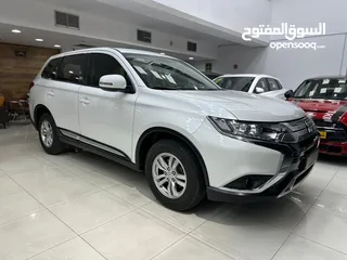  2 Mitsubishi Outlander Model 2022 km 64000