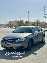  1 كرايسر 200c  للبيع