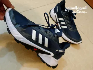  9 حذائين حذاء أديداس . Adidas TRX اصلي لساته جديد  والثاني NIKE RAN وارد أروبي جديد غير مستخدم 2023