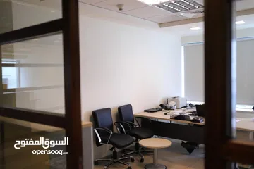  3 مكتب بالقرب من اشارة وادي صقرة