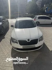  3 Skoda Superb 2014