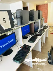  3 محل للبيع كامل