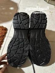  2 جزمه بوستار جديده للبيع