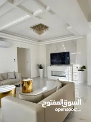  3 في أجمل مناطق الرابيه شقة أرضية للبيع 220م مع ترس 90م بسعر مغري / ref 9535