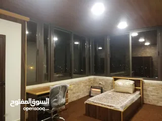 22 شقة طابق ارضي سوبر ديلكوس كما يوجد غرف مفروشة لطلاب الطب قرب مستشفى السلط الجديد