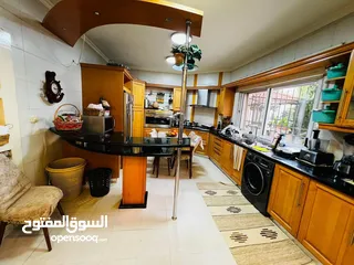  16 شقة أرضية للبيع في دير غبار ref : 14240