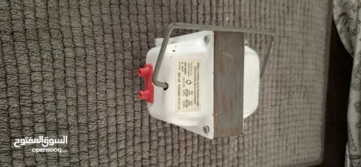 1 محولات كهرباء من 220V الى 110V و بالعكس   و منظم و محول كهرباء نوع STAC 500W