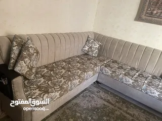  2 كنب مع سريرين