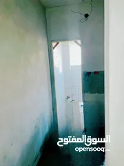  3 مكتب على الشارع الرئيسي قرب مول المغربي و عند جسر الدهيشه بمساحه  ما يقرب 44 متر للايجار الشهري