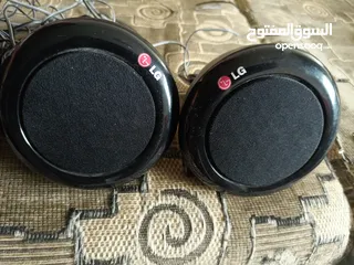  2 سماعات للكبيوتر للبيع