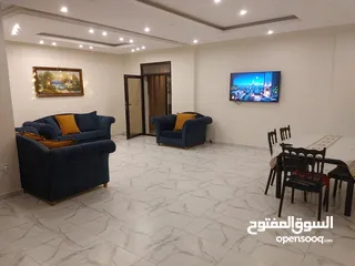  14 روف فاضي للايجار