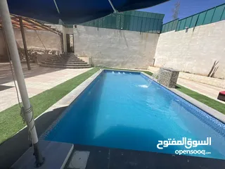  18 شيليه و مزرعة  للبيع او للايجار