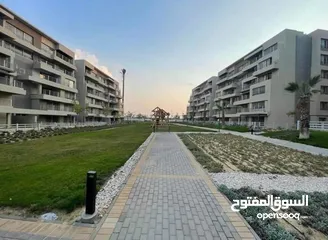  16 شقة للبيع كمبوند تاج سيتي التجمع الاول القاهرة الحديدة بالتقسيط