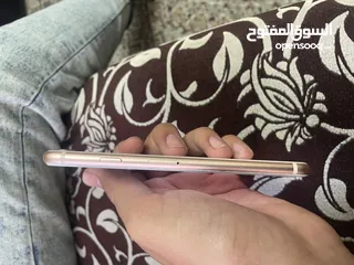  4 جهاز  ايفون 8 للبيع 80 قابل للتفاوض بطاريه 90 مش مفتوح ولا مغير  فيه اشي