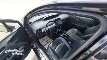  14 تويوتا بريوس 2022 XLE فحص كامل فل ما عدا الفتحة صنف بيرسونا TOYOTA PRIUS 2022 XLE FULLY LODED