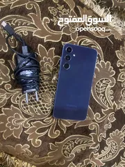  4 سامسونج  A55 5g وكاله كما موضح بصور للبيع او البدل علا ايفون ودفع فرق مني معو شاحن الاصلي سريع جدآ..