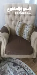  2 كنب خمس مقاعد وكورنر 11 مقعد بس
