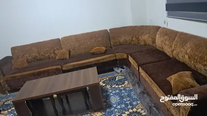  5 طقم كورنر 10 مقاعد بحالة جيدة جداً للبيع