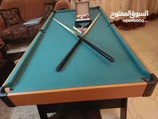  9 بلياردو خشبية مع كامل ملحقاتها بسعر خيالي