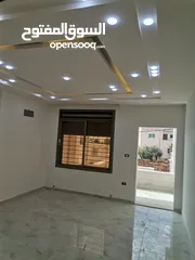  5 شقق فاخره 205م+170م للبيع على شارع البترا شرق اربد مول قراند مقابل بيت البن البرازيلي