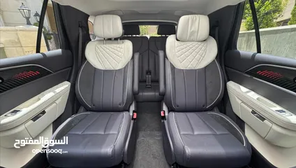  8 HONGQI E-HS9 2021