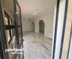  6 الصويفيه شقة للبيع بسعر مميز 145 متر طابق اول