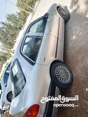 3 سيارة تويوتا كورولا